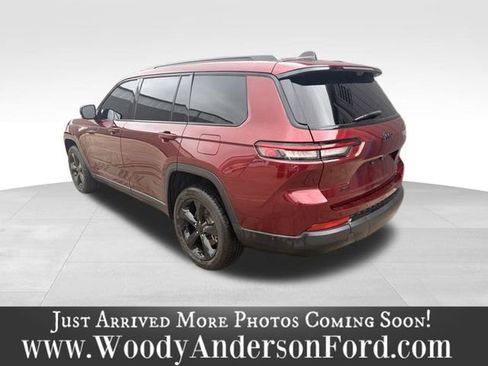Used 2023 Jeep Grand Cherokee L Limited w/ Luxury Tech Group II AWD/4WD image 4