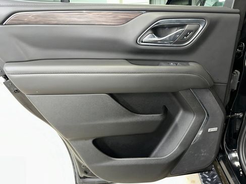 Certified 2024 Chevrolet Tahoe Z71 w/ Luxury Package image 20