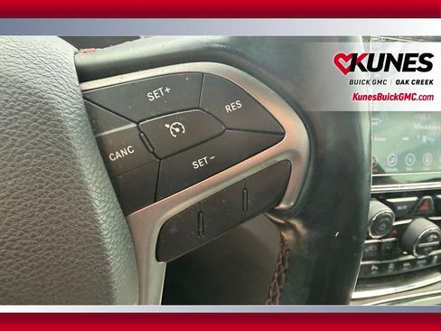 Used 2020 Jeep Grand Cherokee Trailhawk AWD/4WD image 12
