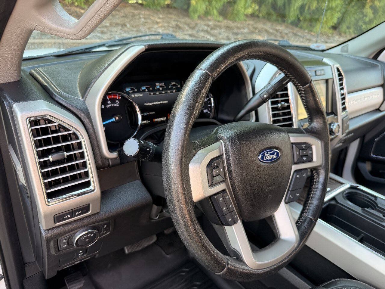 Used 2017 Ford F250 Lariat w/ Chrome Package AWD/4WD image 11