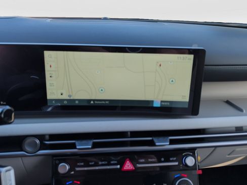 New 2026 Hyundai Tucson Limited image 17