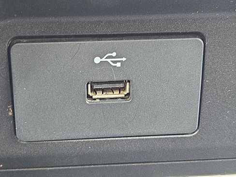 Used 2018 Ford F150 XLT image 15