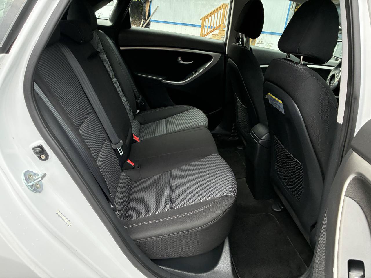 Used 2017 Hyundai Elantra GT FWD image 21