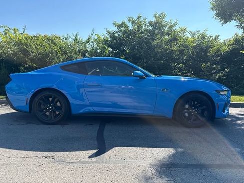 Used 2024 Ford Mustang GT RWD image 9