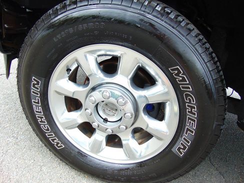 Used 2011 Ford F250 Lariat w/ Lariat Interior Pkg AWD/4WD image 62