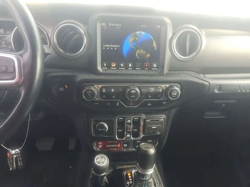 Used 2023 Jeep Wrangler Unlimited Rubicon 4xe w/ Cold Weather Group AWD/4WD image 15