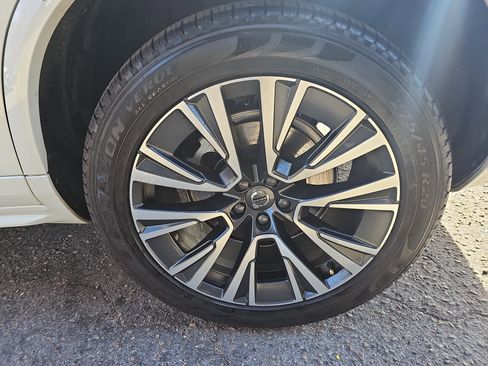 Used 2022 Volvo XC90 T6 Momentum w/ Climate Package image 34