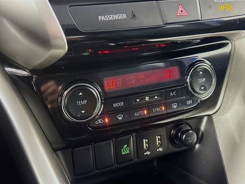 Used 2022 Mitsubishi Eclipse Cross SE image 26