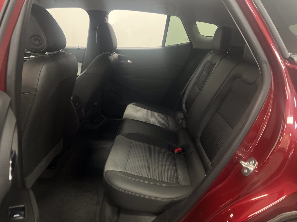 Used 2024 Chevrolet Trax LT FWD image 25