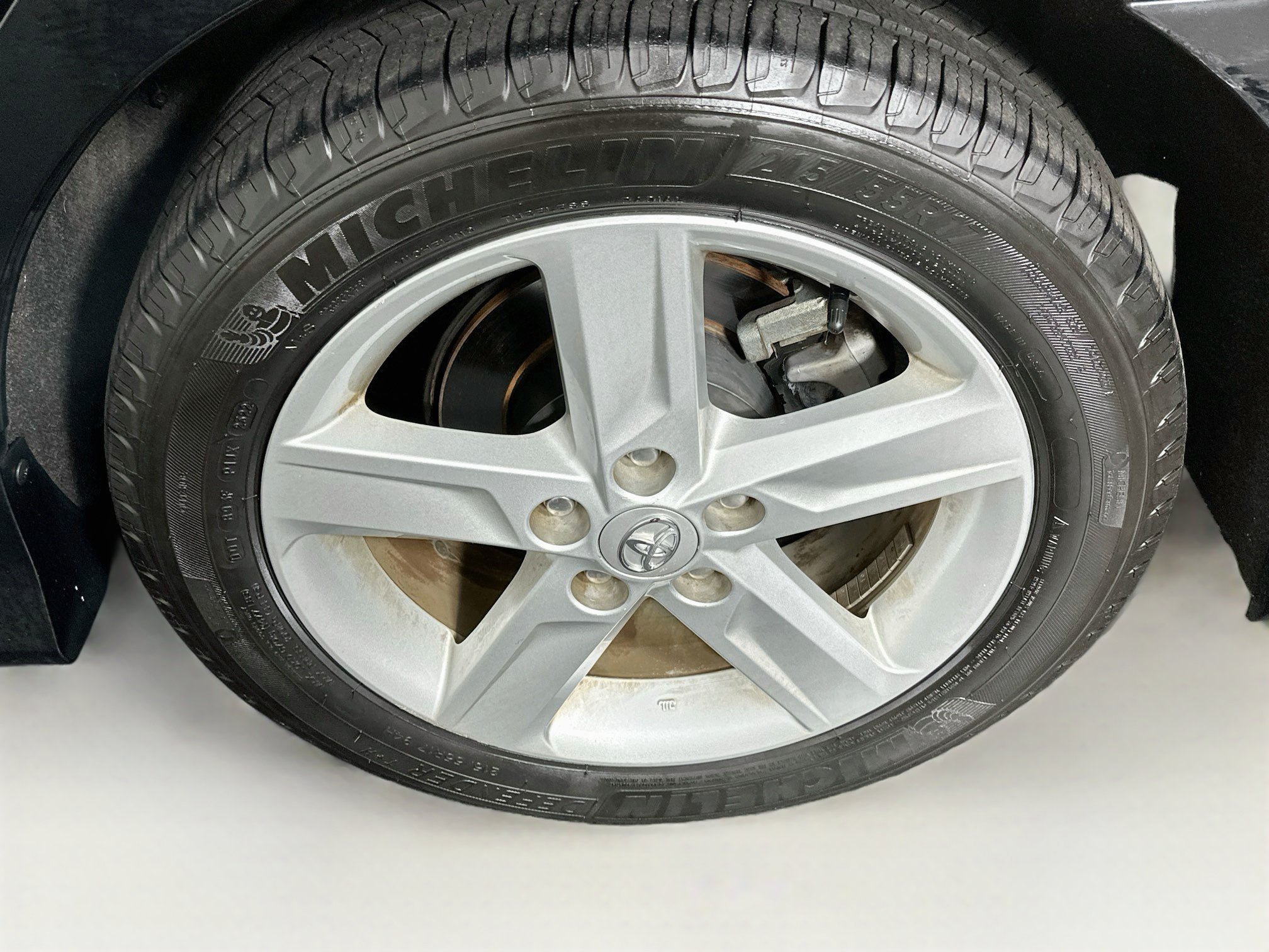 Used 2012 Toyota Camry SE FWD image 11