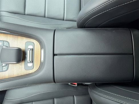 Used 2025 Mercedes-Benz GLS 450 4MATIC image 37