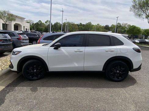 Used 2025 Honda HR-V Sport image 2