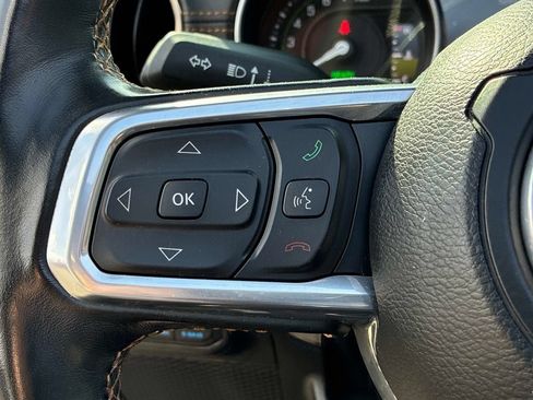 Used 2022 Jeep Wrangler Unlimited Sahara AWD/4WD image 29