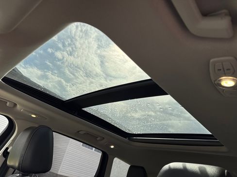 Used 2013 Ford Escape Titanium w/ Parking Technology Pkg image 16