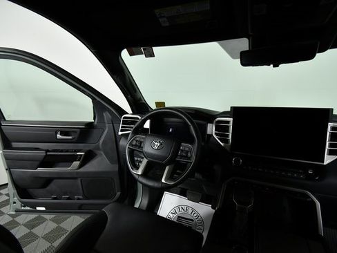 Used 2025 Toyota Sequoia Limited image 19