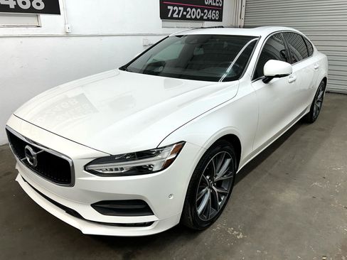 Used 2018 Volvo S90 T5 Momentum w/ Convenience Package image 14