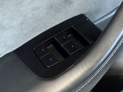 Used 2020 Tesla Model Y Long Range AWD/4WD image 12