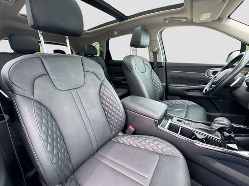 Certified 2023 Kia Sorento SX Prestige AWD/4WD image 32