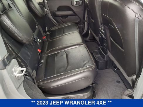 Used 2023 Jeep Wrangler Unlimited Sahara w/ Cold Weather Group AWD/4WD image 21