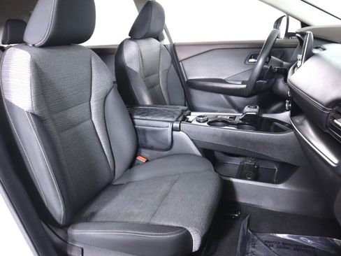 Used 2021 Nissan Rogue SV AWD/4WD image 38