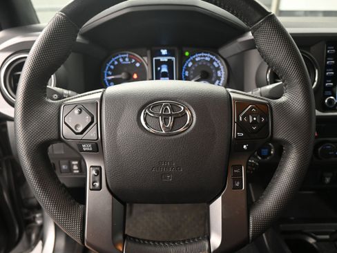 Certified 2021 Toyota Tacoma TRD Off-Road image 11