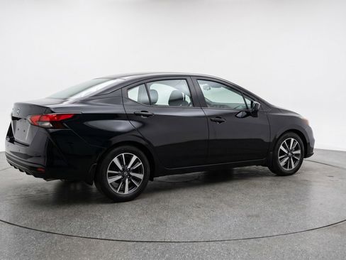 Used 2025 Nissan Versa SV image 9