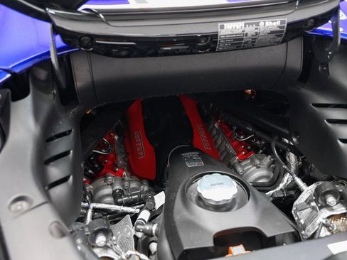 Used 2023 Ferrari SF90 Spider image 46