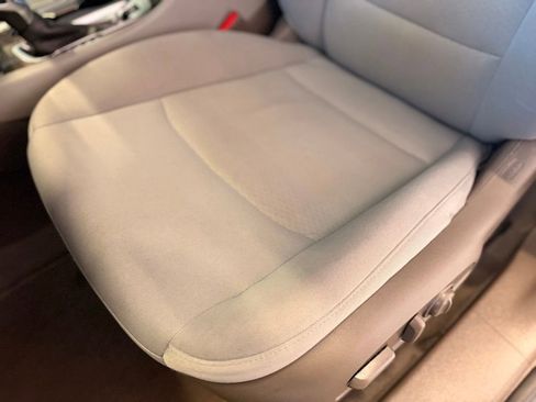 Used 2022 Chevrolet Malibu LT FWD image 24