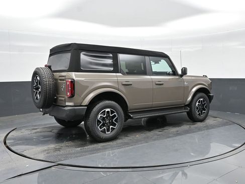 New 2025 Ford Bronco Outer Banks image 10