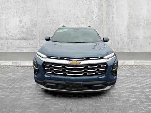 Used 2025 Chevrolet Equinox LT w/ Convenience Package II AWD/4WD image 3