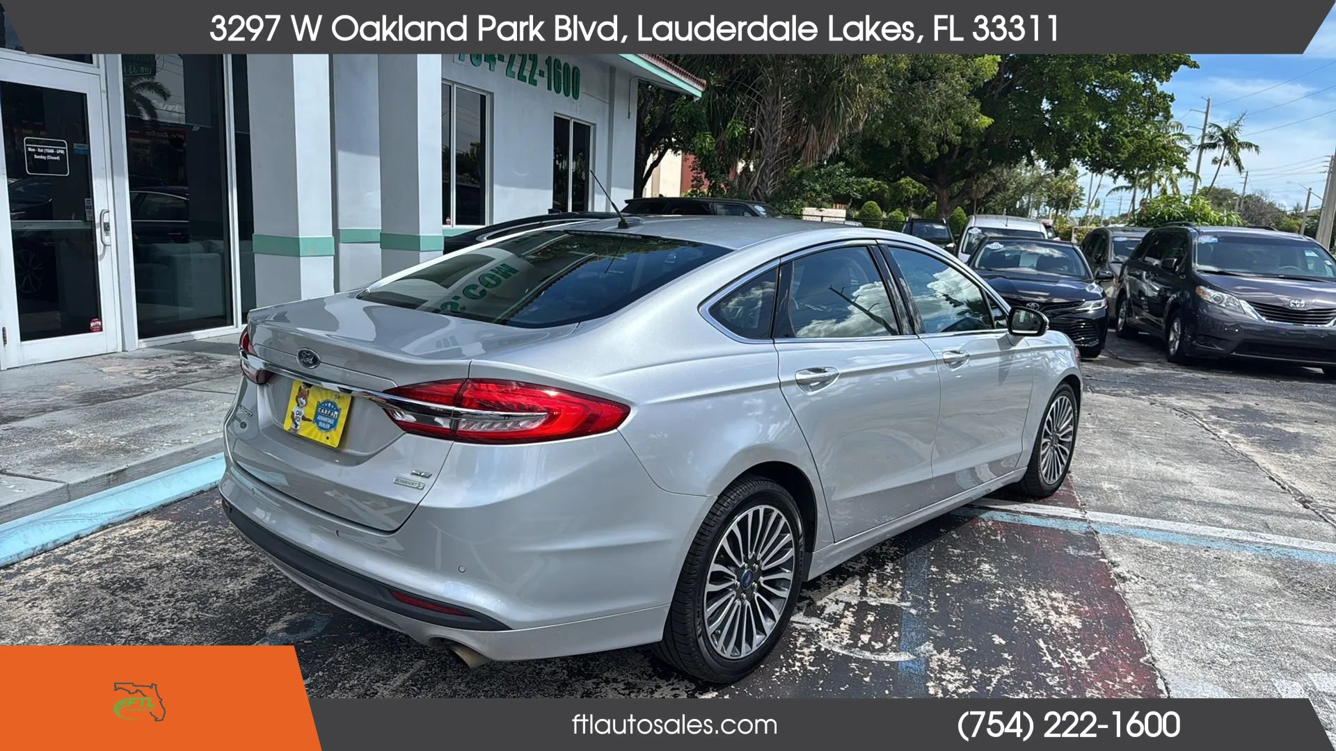 Used 2018 Ford Fusion SE w/ Fusion SE Technology Package FWD image 11