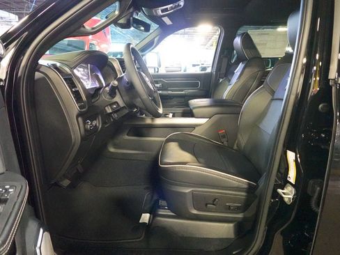 New 2026 RAM 2500 Laramie AWD/4WD image 23
