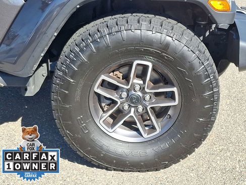 Used 2022 Jeep Gladiator Willys image 8