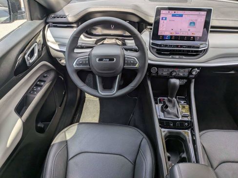 Certified 2025 Jeep Compass Limited w/ Elite Group AWD/4WD image 19