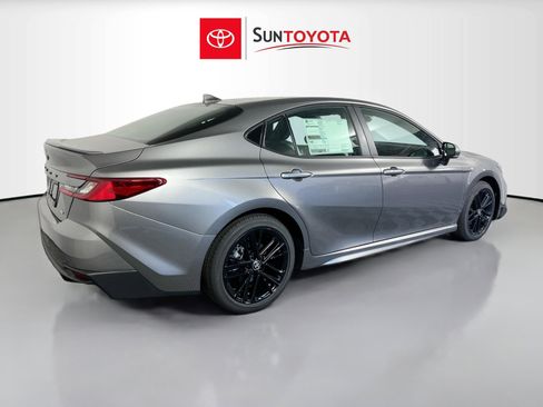New 2026 Toyota Camry SE image 4