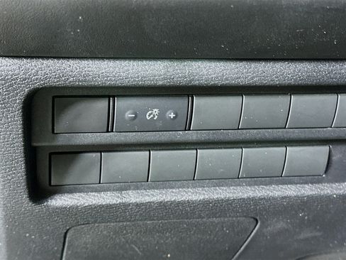 Used 2022 Mitsubishi Outlander ES image 17