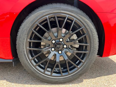 Used 2015 Ford Mustang Coupe w/ Equipment Group 051A RWD image 19
