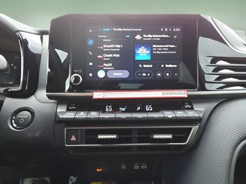 Used 2026 Toyota Camry SE w/ Convenience Package FWD image 30