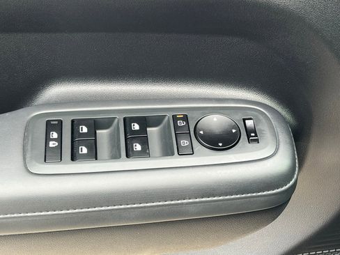 Used 2025 Hyundai Santa Fe XRT image 29