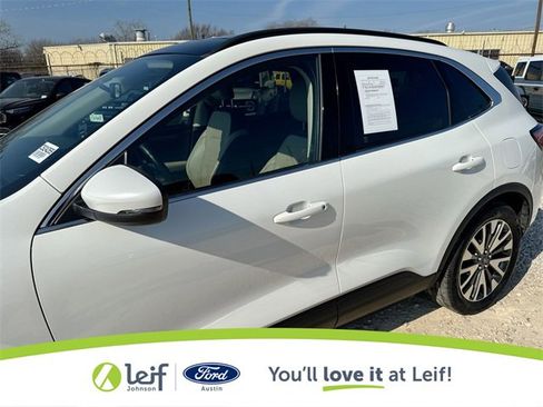 Used 2020 Ford Escape Titanium image 35