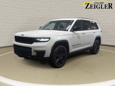 Used 2023 Jeep Grand Cherokee L Limited w/ Black Appearance Package image 1