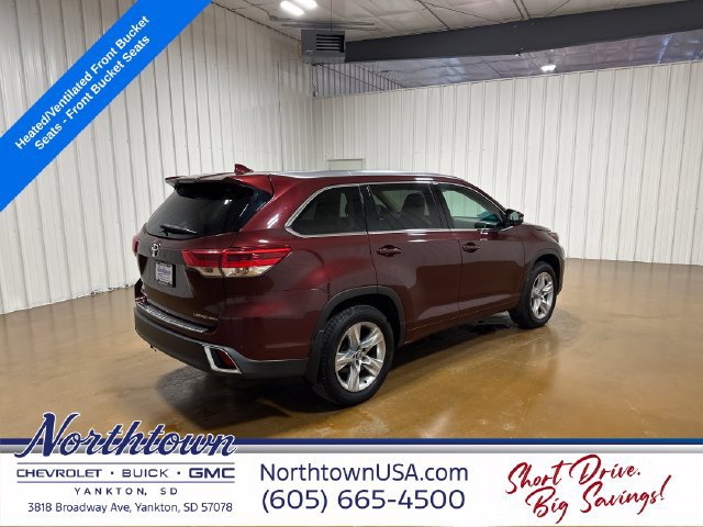 Used 2017 Toyota Highlander Limited AWD/4WD image 5