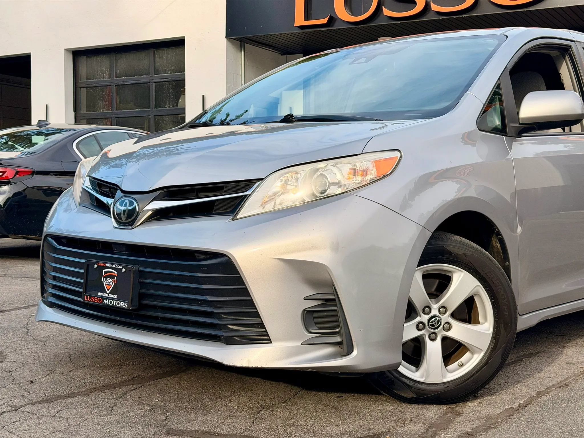 Used 2018 Toyota Sienna LE FWD image 11