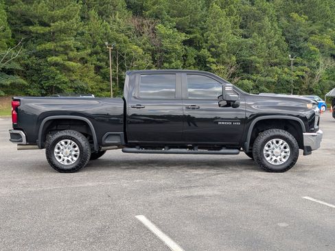 Used 2022 Chevrolet Silverado 3500 LT w/ Convenience Package AWD/4WD image 10