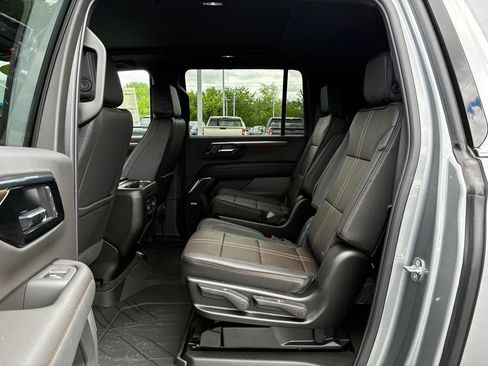 New 2026 Chevrolet Suburban High Country AWD/4WD image 32