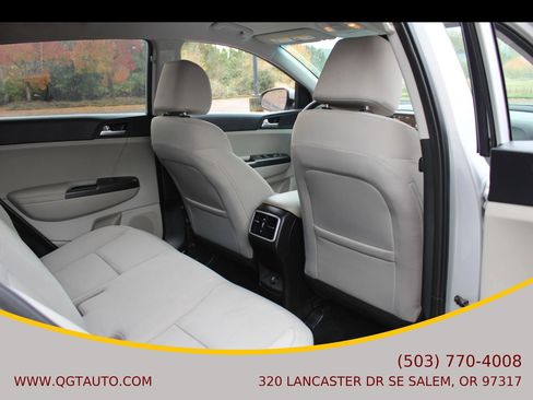 Used 2022 Kia Sportage LX FWD image 17