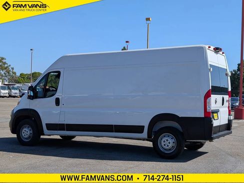 Used 2023 RAM ProMaster 2500 FWD image 5