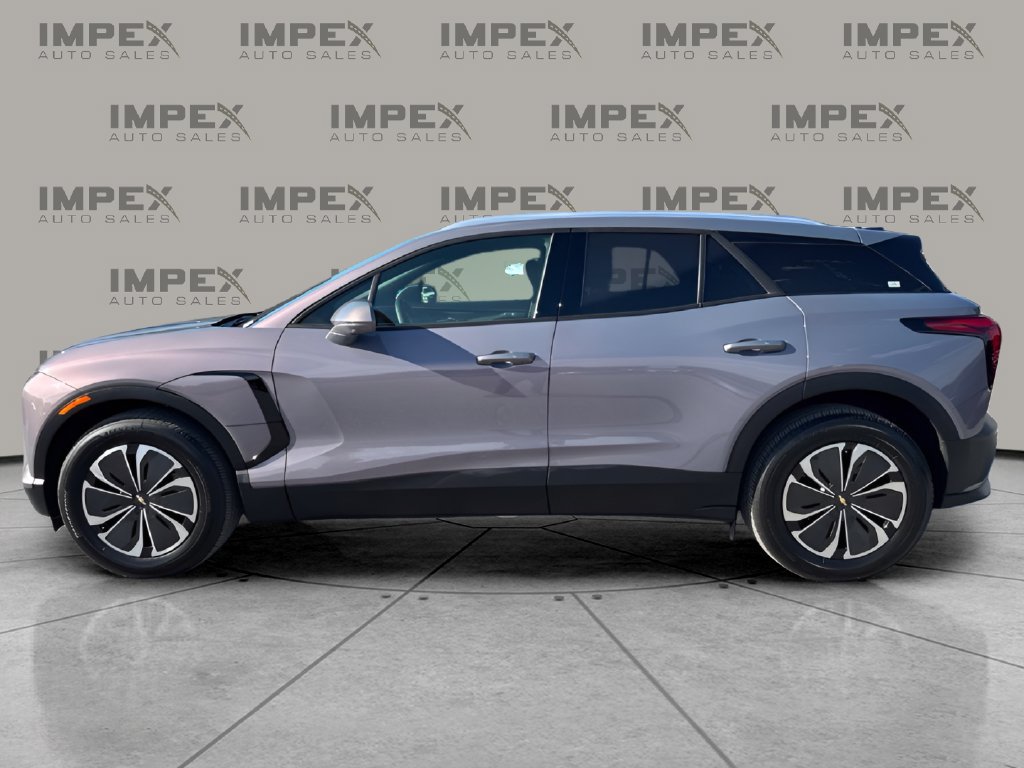Used 2024 Chevrolet Blazer EV LT AWD/4WD image 2
