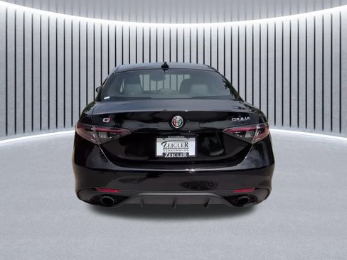 Used 2024 Alfa Romeo Giulia Veloce AWD/4WD image 15