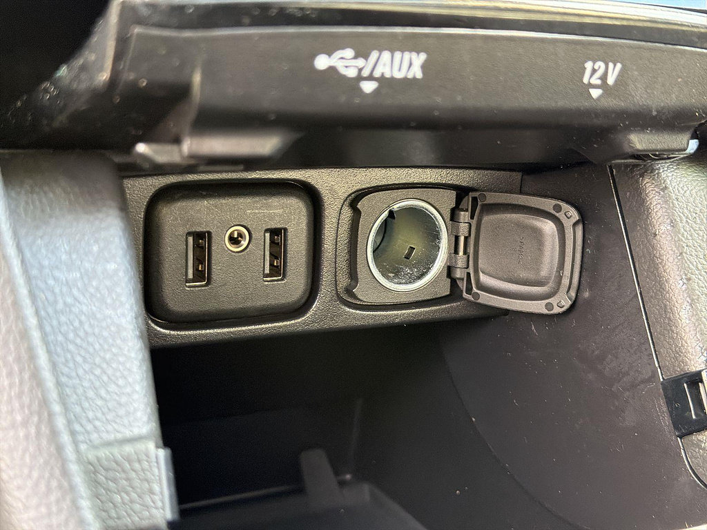 Used 2021 Buick Encore Preferred FWD image 34